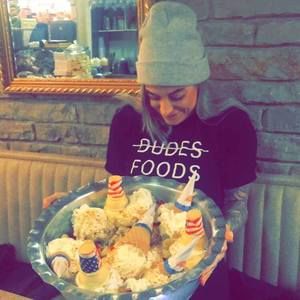 Meet your Posher, Laura